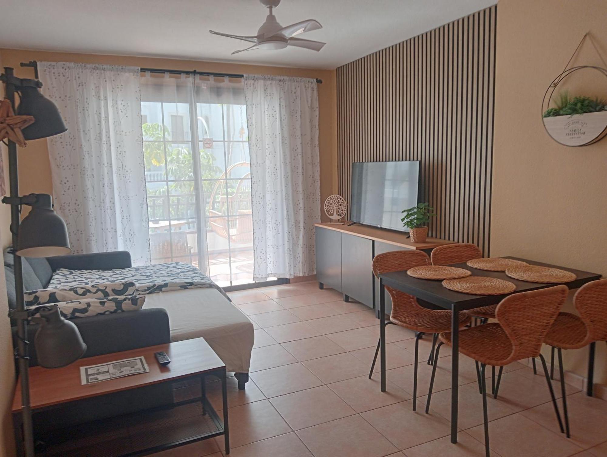 Greatly Located With Heated Pool, Cristianos Appartamento